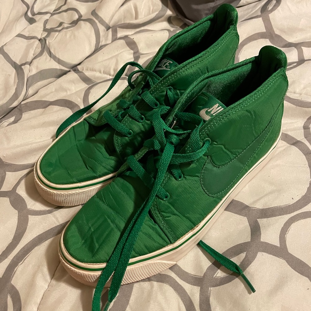 Men’s Green Nike mid high